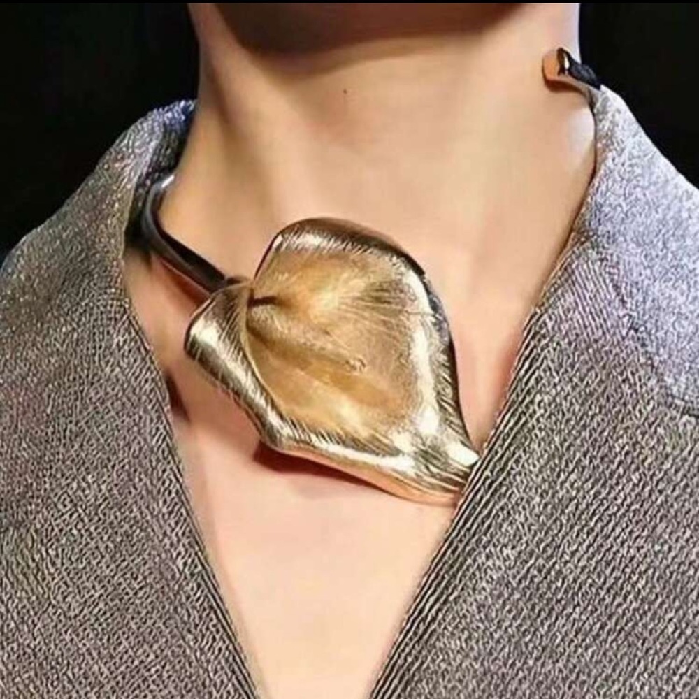 Zara Statement Gold Calla Lily Choker Necklace - Picture 3 of 12